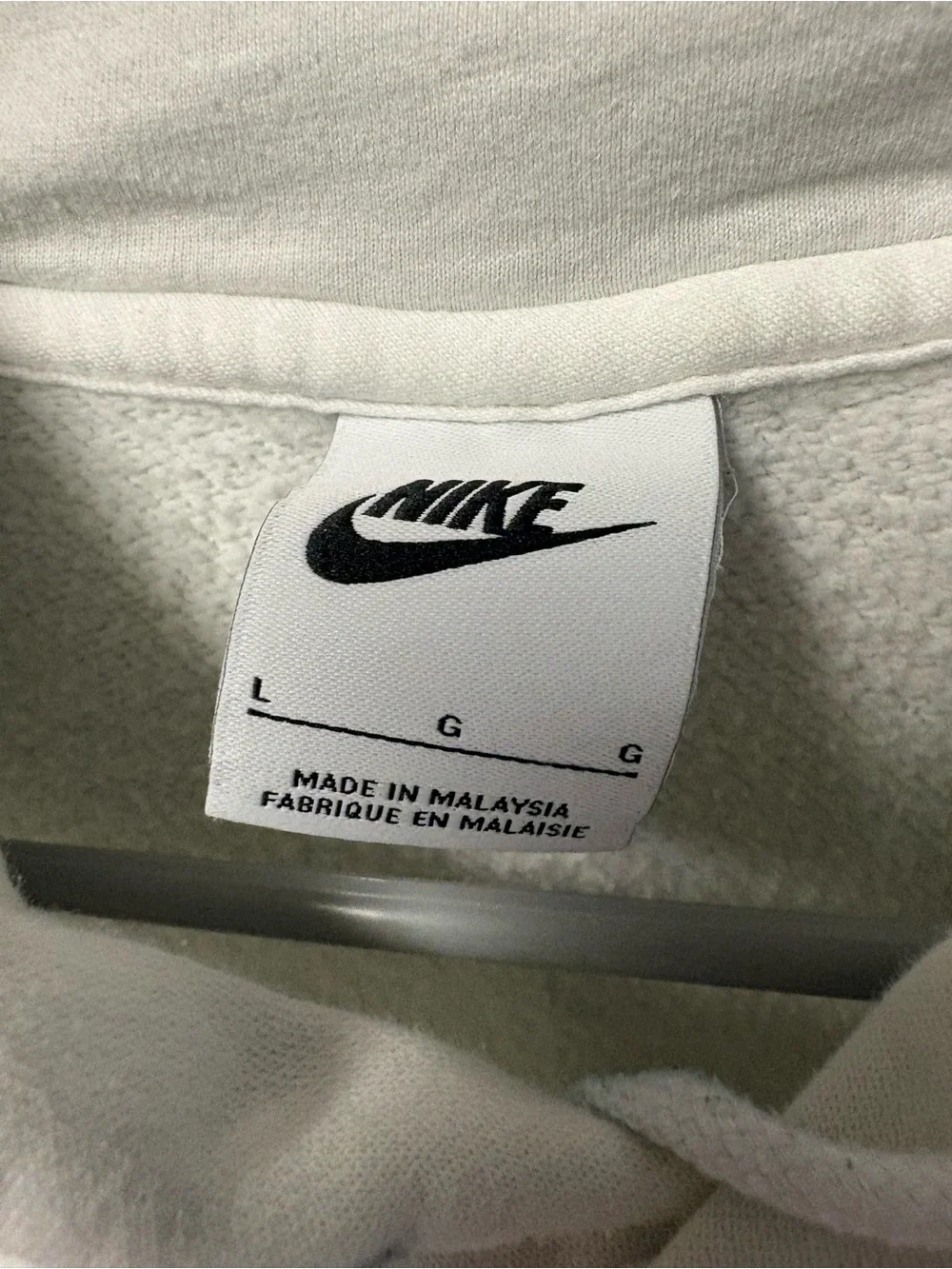 Nike Men’s White Pullover Hoodie - Classic Swoosh size large